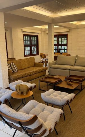 Casa de condomínio à venda com 367m², 4 quartos e 6 vagas