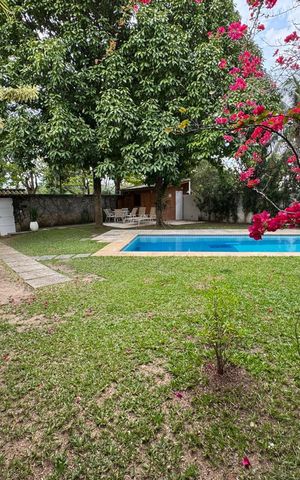 Casa de condomínio à venda com 367m², 4 quartos e 6 vagas