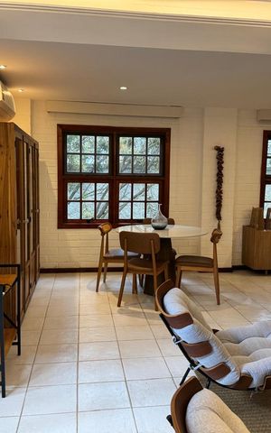 Casa de condomínio à venda com 367m², 4 quartos e 6 vagas