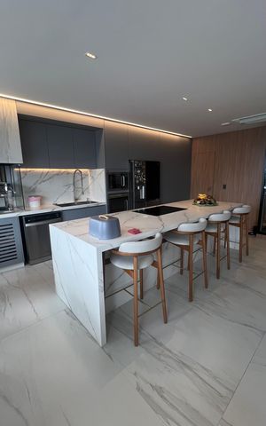 Apartamento à venda com 200m², 3 quartos e 3 vagas