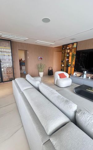 Apartamento à venda com 200m², 3 quartos e 3 vagas