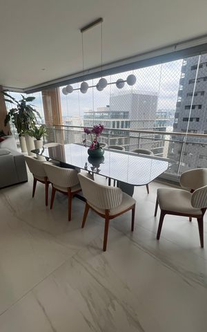 Apartamento à venda com 200m², 3 quartos e 3 vagas