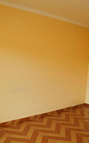 Casa à venda com 225m², 4 quartos e 2 vagasSuíte