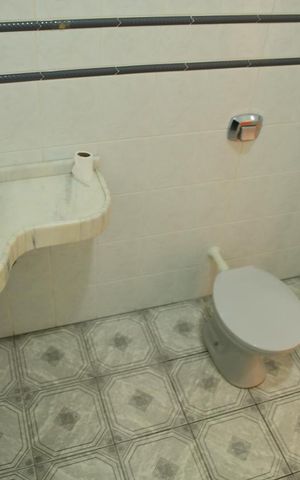 Casa à venda com 225m², 4 quartos e 2 vagasLavabo da Sala 