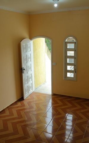 Casa à venda com 225m², 4 quartos e 2 vagasSala