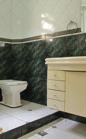Casa à venda com 225m², 4 quartos e 2 vagasBanheiro Social 
