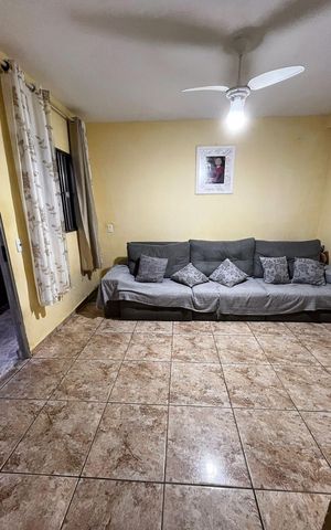 Casa à venda com 150m², 2 quartos e sem vaga Casa à venda com 150m², 2 quartos e sem vagaSala