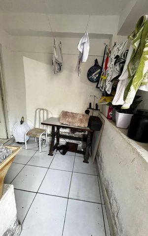 Casa à venda com 150m², 2 quartos e sem vaga Casa à venda com 150m², 2 quartos e sem vagaÁrea de serviço