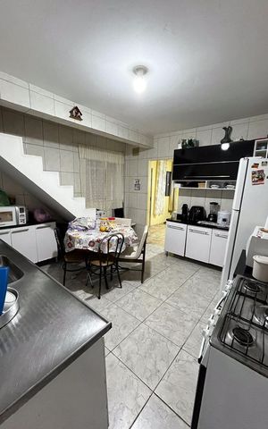 Casa à venda com 150m², 2 quartos e sem vaga Casa à venda com 150m², 2 quartos e sem vagaCozinha