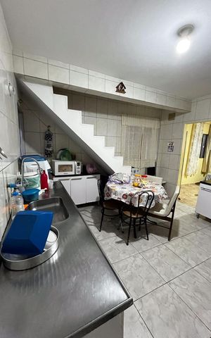 Casa à venda com 150m², 2 quartos e sem vaga Casa à venda com 150m², 2 quartos e sem vagaCozinha
