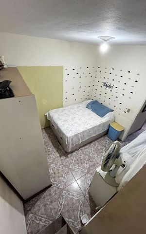 Casa à venda com 150m², 2 quartos e sem vaga Casa à venda com 150m², 2 quartos e sem vagaQuarto