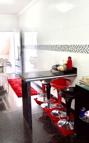 Casa à venda com 220m², 3 quartos e 3 vagas Casa à venda com 220m², 3 quartos e 3 vagasCozinha