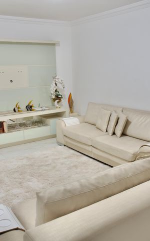 Casa à venda com 220m², 3 quartos e 3 vagas Casa à venda com 220m², 3 quartos e 3 vagasSala