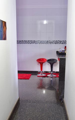 Casa à venda com 220m², 3 quartos e 3 vagas Casa à venda com 220m², 3 quartos e 3 vagasCorredor