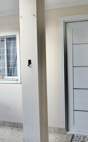 Casa à venda com 220m², 3 quartos e 3 vagas Casa à venda com 220m², 3 quartos e 3 vagasPorta de Entrada