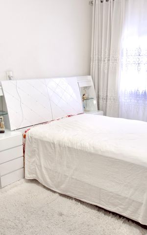 Casa à venda com 220m², 3 quartos e 3 vagas Casa à venda com 220m², 3 quartos e 3 vagasSuíte