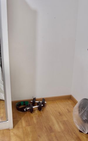 Casa à venda com 220m², 3 quartos e 3 vagas Casa à venda com 220m², 3 quartos e 3 vagasQuarto 1