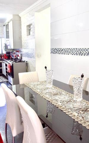 Casa à venda com 220m², 3 quartos e 3 vagas Casa à venda com 220m², 3 quartos e 3 vagasSala de Jantar