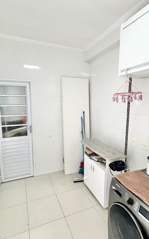 Casa à venda com 247m², 3 quartos e 5 vagas Casa à venda com 247m², 3 quartos e 5 vagasLavanderia