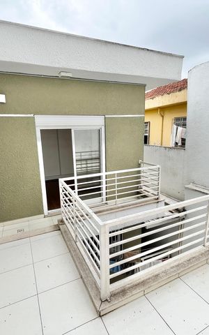 Casa à venda com 247m², 3 quartos e 5 vagas Casa à venda com 247m², 3 quartos e 5 vagasQuarto 3 Varanda