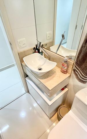Casa à venda com 247m², 3 quartos e 5 vagas Casa à venda com 247m², 3 quartos e 5 vagasBanheiro 2