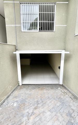 Casa à venda com 247m², 3 quartos e 5 vagas Casa à venda com 247m², 3 quartos e 5 vagasGaragem