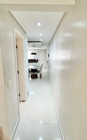 Casa à venda com 247m², 3 quartos e 5 vagas Casa à venda com 247m², 3 quartos e 5 vagasCorredor Sala/Cozinha