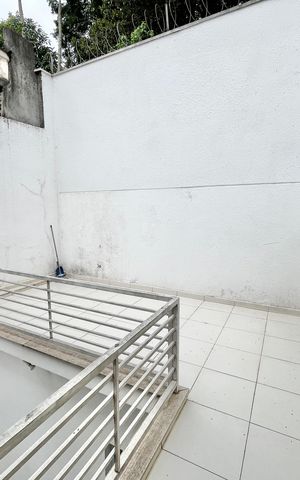 Casa à venda com 247m², 3 quartos e 5 vagas Casa à venda com 247m², 3 quartos e 5 vagasQuarto 3 Varanda