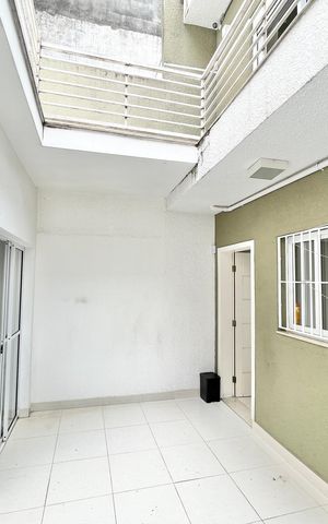 Casa à venda com 247m², 3 quartos e 5 vagas Casa à venda com 247m², 3 quartos e 5 vagasQuintal