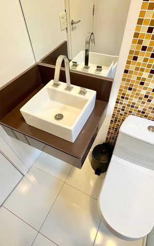 Casa à venda com 247m², 3 quartos e 5 vagas Casa à venda com 247m², 3 quartos e 5 vagasBanheiro
