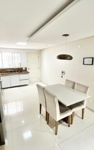 Casa à venda com 247m², 3 quartos e 5 vagas Casa à venda com 247m², 3 quartos e 5 vagasCozinha
