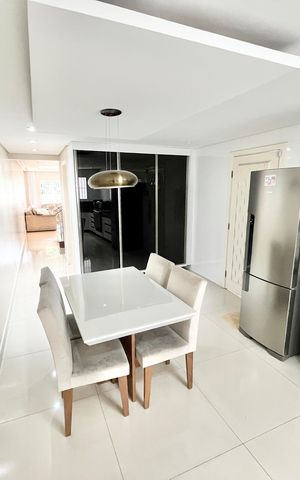 Casa à venda com 247m², 3 quartos e 5 vagas Casa à venda com 247m², 3 quartos e 5 vagasCozinha
