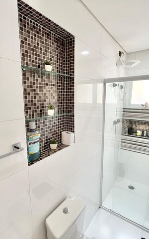 Casa à venda com 247m², 3 quartos e 5 vagas Casa à venda com 247m², 3 quartos e 5 vagas Banheiro da Suíte