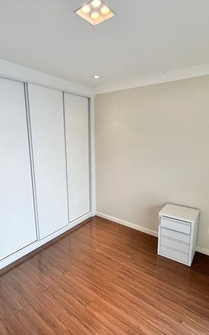 Casa à venda com 247m², 3 quartos e 5 vagas Casa à venda com 247m², 3 quartos e 5 vagasQuarto 3
