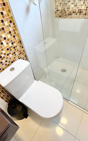 Casa à venda com 247m², 3 quartos e 5 vagas Casa à venda com 247m², 3 quartos e 5 vagasBanheiro