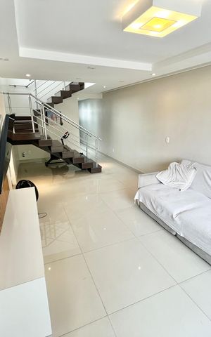 Casa à venda com 247m², 3 quartos e 5 vagas Casa à venda com 247m², 3 quartos e 5 vagasSala