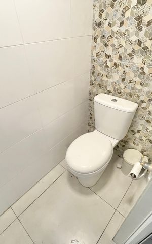 Casa à venda com 247m², 3 quartos e 5 vagas Casa à venda com 247m², 3 quartos e 5 vagasBanheiro da Garagem