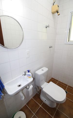 Casa de condomínio para alugar com 464m², 5 quartos e 9 vagasÁrea de Serviço