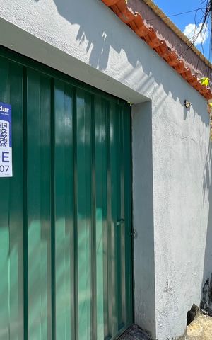 Casa à venda com 390m², 2 quartos e 4 vagas Casa à venda com 390m², 2 quartos e 4 vagasPlaquinha Instalada