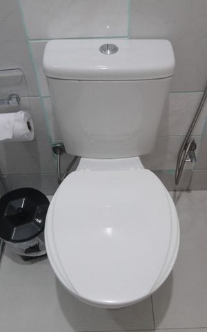 Casa à venda com 390m², 2 quartos e 4 vagasCasa 1 | Banheiro