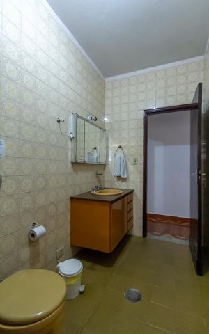 Casa à venda com 280m², 3 quartos e 4 vagasBanheiro Social