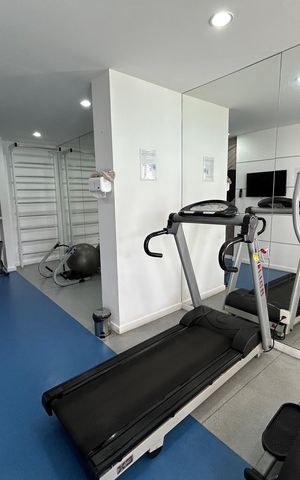 Apartamento à venda com 160m², 4 quartos e 2 vagasÁrea comum - Academia