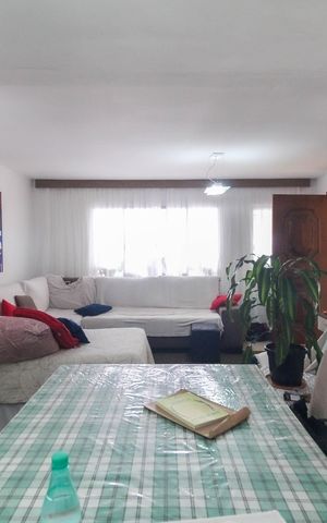 Casa à venda com 150m², 3 quartos e 1 vaga Casa à venda com 150m², 3 quartos e 1 vagaSala