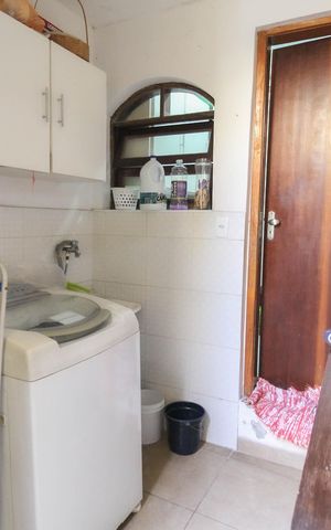 Casa à venda com 150m², 3 quartos e 1 vaga Casa à venda com 150m², 3 quartos e 1 vagaÁrea de Serviço