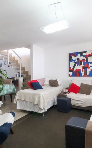 Casa à venda com 150m², 3 quartos e 1 vaga Casa à venda com 150m², 3 quartos e 1 vagaSala