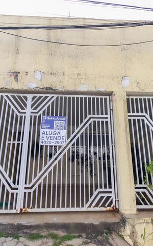 Casa à venda com 150m², 3 quartos e 1 vaga Casa à venda com 150m², 3 quartos e 1 vagaFachada