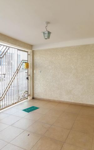 Casa à venda com 150m², 3 quartos e 1 vaga Casa à venda com 150m², 3 quartos e 1 vagaGaragem