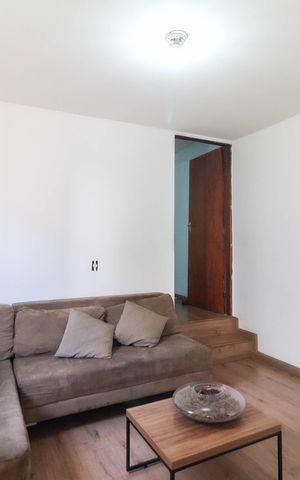 Casa à venda com 150m², 3 quartos e 1 vaga Casa à venda com 150m², 3 quartos e 1 vagaSala