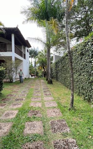 Casa de condomínio para alugar com 2000m², 3 quartos e 5 vagas