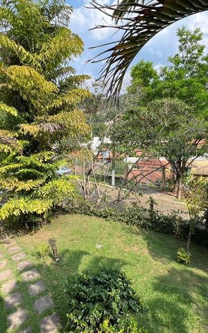 Casa de condomínio para alugar com 2000m², 3 quartos e 5 vagas